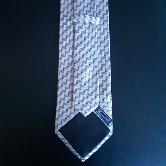 Faconnable 100% Silk Tie, White W/ Light & Navy Blue Geometric Pattern - Picture 9 of 14